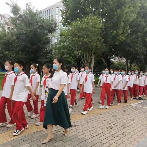 “爱阅读 乐分享 共成长”林州市第六小学之城市书房读书活动