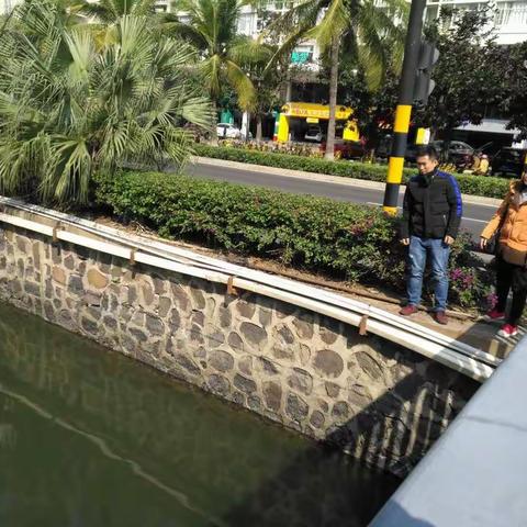 美兰区人民街道新利社区海甸五西路东段水体、白沙湖巡查日记