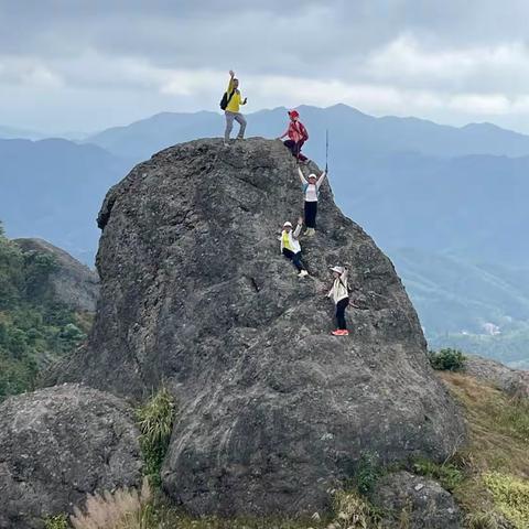 10.29广东五指山登山