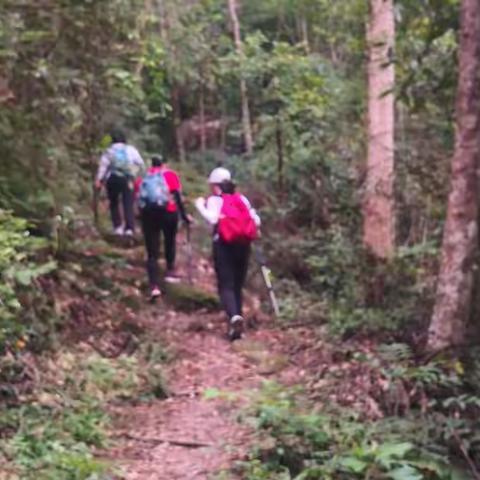 10.2江西安远县鹤子镇观音山徒步