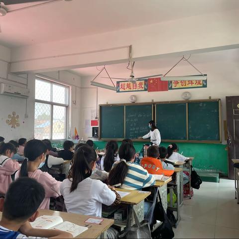 课堂展风采 教研促成长-逻岗镇中心小学英语教研活动纪实（一）