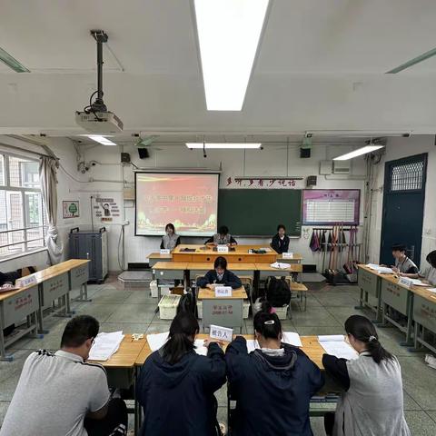 铭律于心 从法于行——中天高中第十届“综合才艺展示节”模拟法庭、与法同行