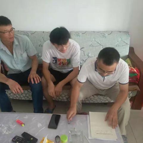 走入家庭，走进心灵——记凤麟中学高二年级大家访活动