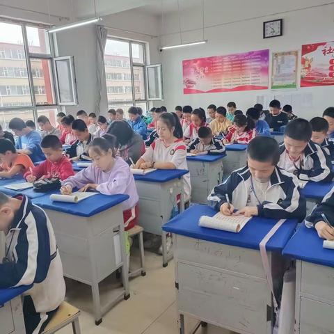 泰华中学小学部第二课堂6.1班书法