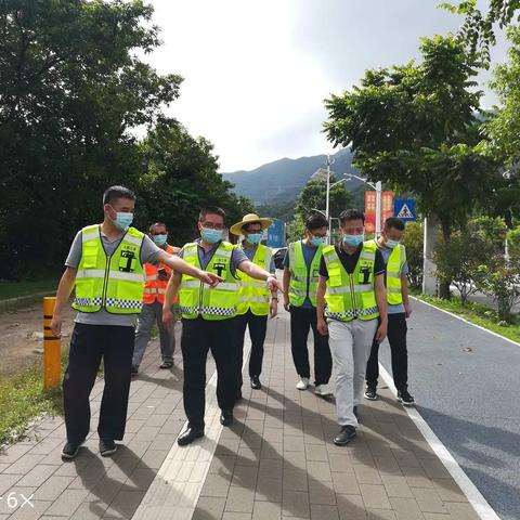 大鹏管理局李进副局长带队“行走”迭福路、鹏飞路、人民路及迭福山隧道管理所