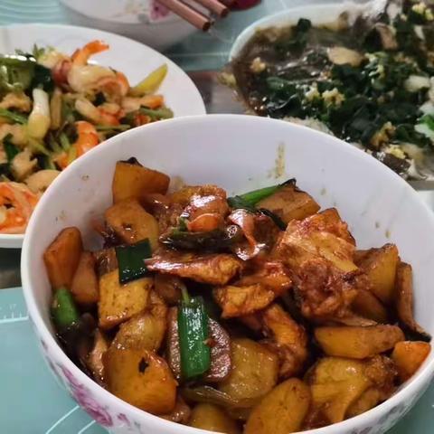 听说你会舔屏？我先舔为敬——为五一厨房里的娃娃们点赞！