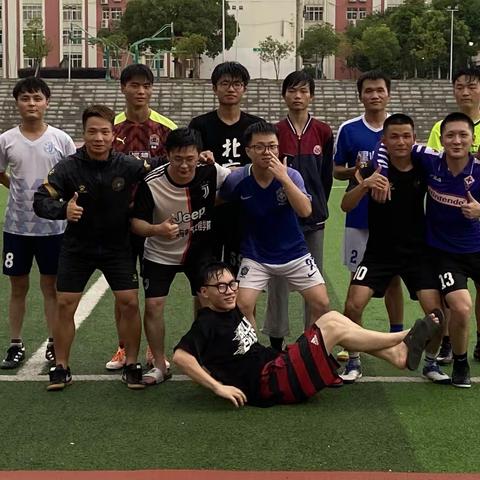 16届的一些足球，幸福！