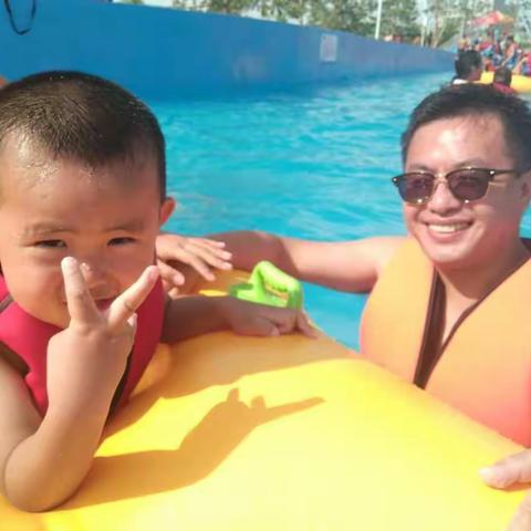 臭臭儿子快乐生活