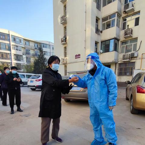 “疫”路同心 税不缺席—海勃湾区税务局疫情防控在行动