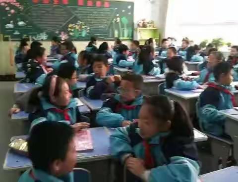 Happy English，Happy show一一轩辕小学四年级英语组教学总结