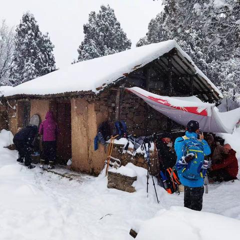 驴行秦岭 - 20240121 雪中登顶抱龙峪唐王寨