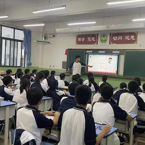 《预防校园欺凌，争做文明学生》