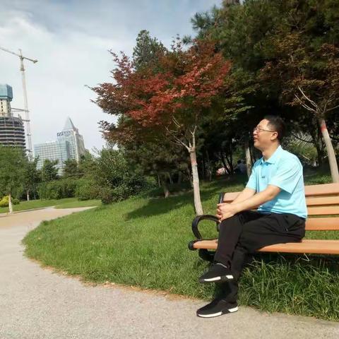 2018年6月29日17时30分，在河北邯郸艺术中心大剧院、参加庆祝党的生日97周年活动庆典。