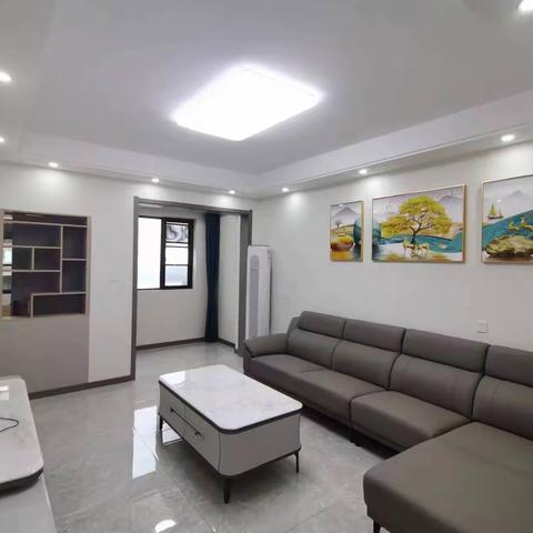 🌟🔑旺达铭苑，房东全新精装未住人，家具家电齐全空调都三台装了14万，老证59.8万  322