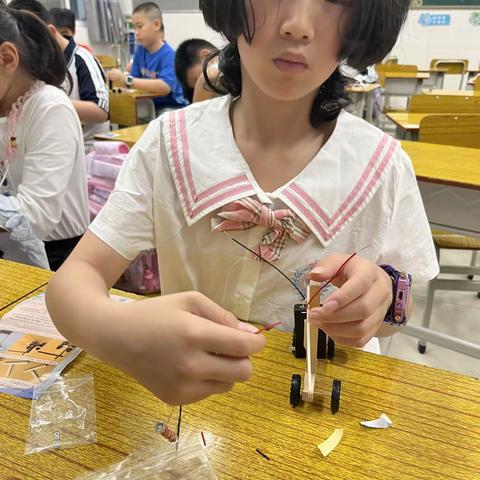 旭景小学4.19科学小实验课后反馈