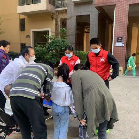 【凤凰街道】融域名城垃圾分类宣传活动