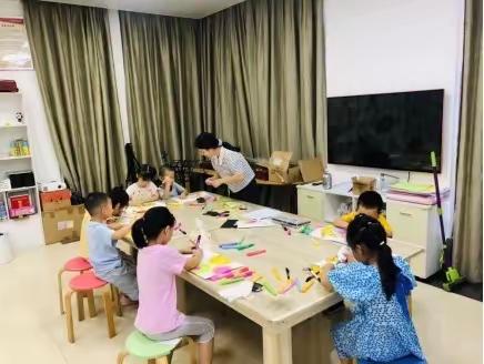 香开社区妇联开展暑期儿童关爱服务进社区活动