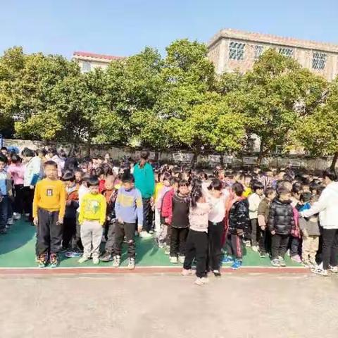 于都县贡江镇古田小学——爱路护路活动