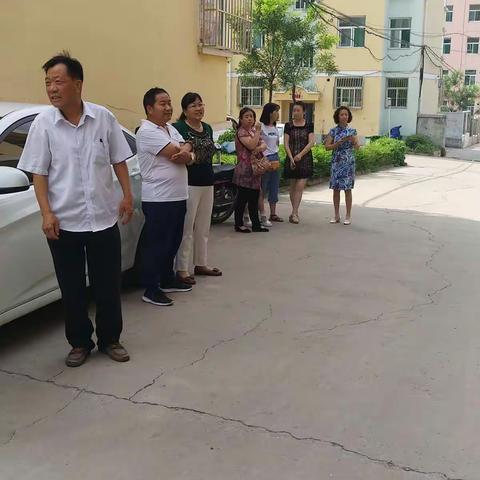 营盘社区全体工作人员赴芸山社区交流学习