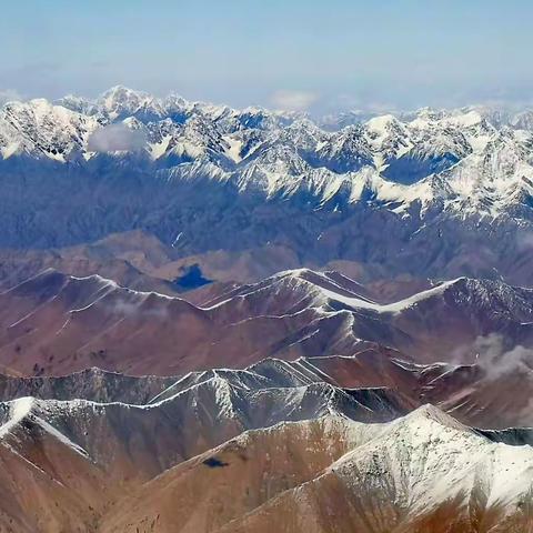 空影天山,美景如画