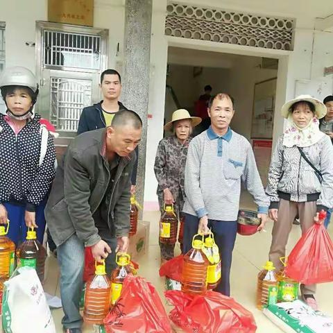 亲切关怀暖人心，真情问候喜迎春――龙桥镇残疾人慰问品发放