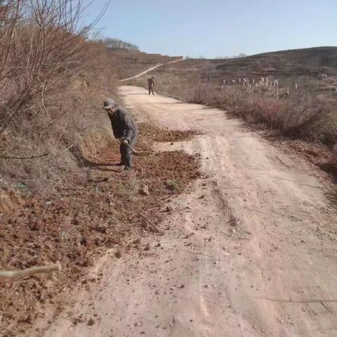 上川村7组道路维修开工拓展群众致富