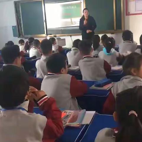 平桥区光明路学校（三小分校）余胜男老师的精彩课堂——《5以内的加法》