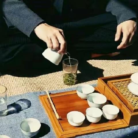 微型小说：突然把门关上
