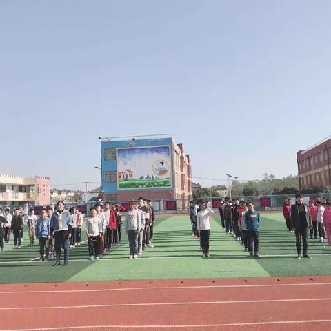 陈集学校:开展“阳光锻炼一小时”课间活动