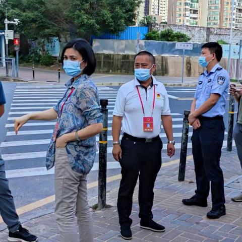 民治街道代表小组开展有关民丰路、民塘路与宁远路红绿灯设置优化问题视察活动