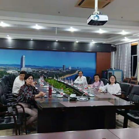 海棠区组织观看第2期乡村振兴电视夜校节目