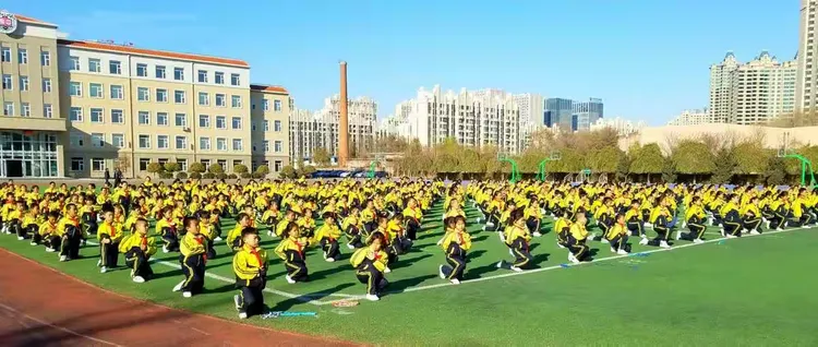 长春市南关区苗圃小学精彩大课间活动