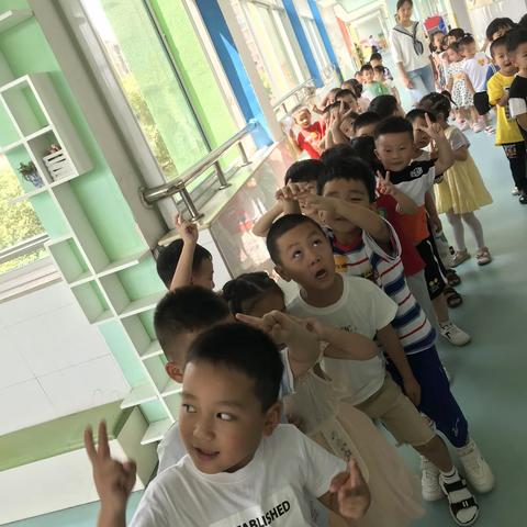 开学第一步  成长一大步 ——东乡区第一幼儿园中五班开学第一天