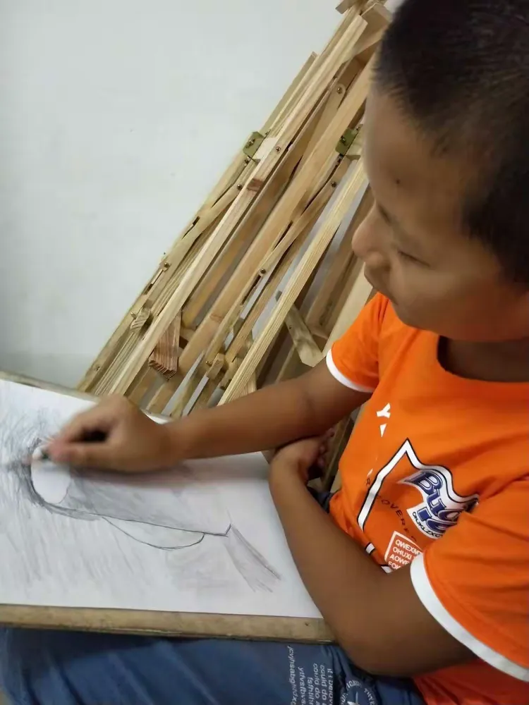 上进宝宝【叶子豪】的素描成长记录