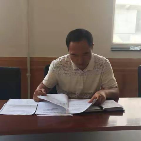 鱼化寨街道办事处召开治污减霾专项组工作会议