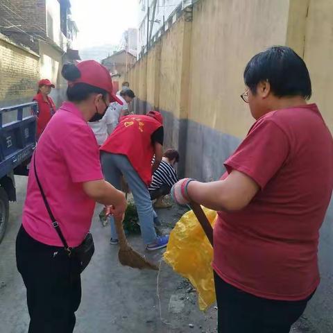 青年路社区持续开展周末卫生日活动