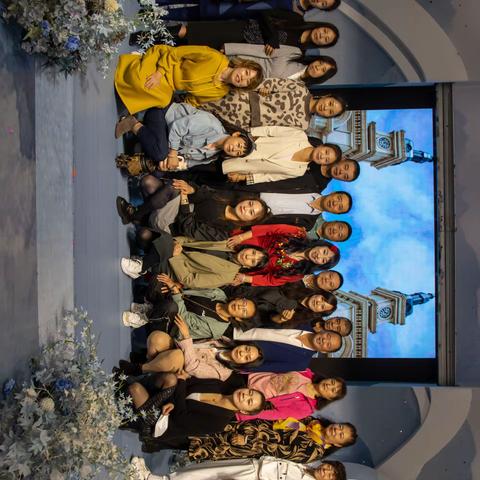 参加车秀巍家孩子婚礼晨练队员合影