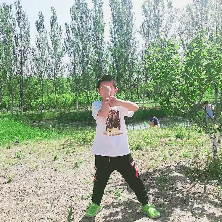 奋发图强 神墨练字小学员 陈浩轩