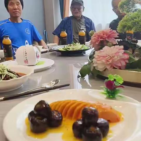 城关战友八一聚会