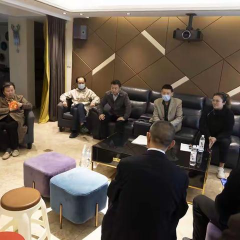 蛇入山社区党委召开“深化红房子小区共同缔造  加强业委会班子建设”专题会议纪要