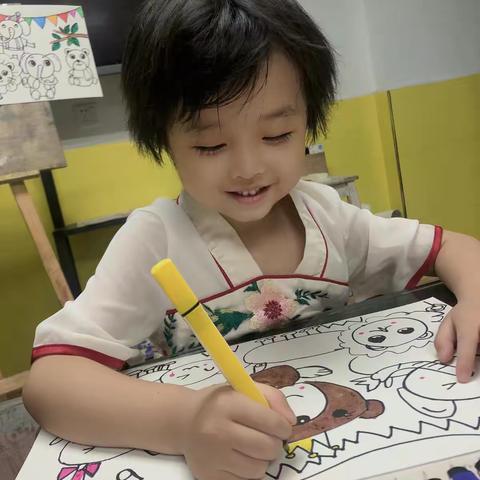 【黄红蓝美育】渌口校区-达利想象画班-易芯可