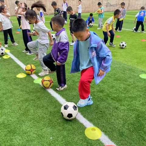 不负所托，健康成长                      雁江一中城东分校周末托管班开课啦！