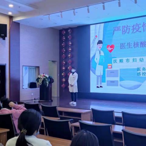 疫情防控不松懈，医护同心做好核酸采样工作