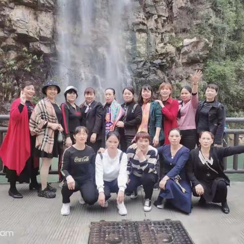 这群人因为热爱跑步、做操而结缘