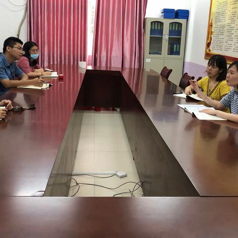 秀峰实验学校初中语文组教研活动纪实