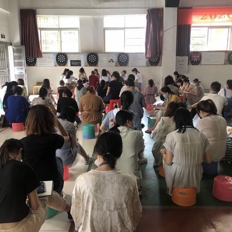 秀峰初中语文组第6周教研活动