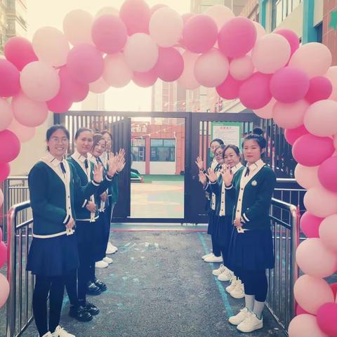 春暖三月花，情满女神节