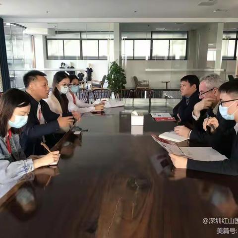 红山国际服务中心团队拜访曼彻斯通城堡学校