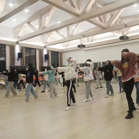 生日同聚、快乐共享 一商九连5月份集体生日会