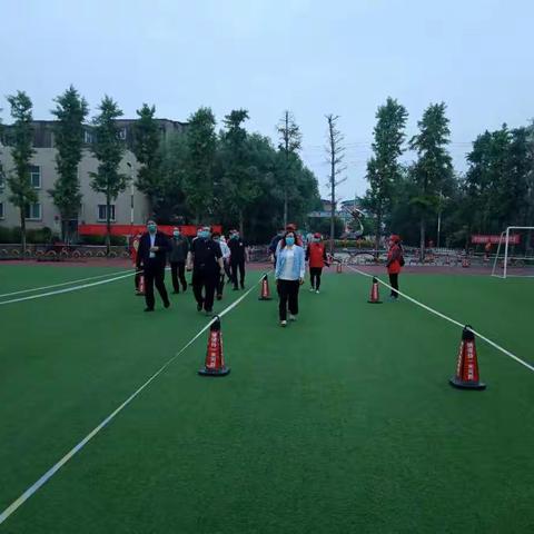一切为了学生  一切为了返校复课——焦作市督查组到沁阳市实验小学检查指导“返校复课”工作